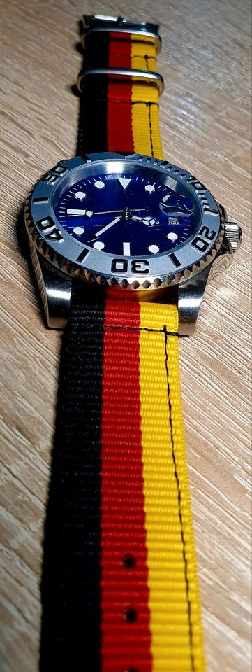 Armbanduhr von Corgeut in Duisburg