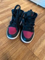 Nike Air Jordan rot schwarz Gr 28 Hamburg Barmbek - Hamburg Barmbek-Süd  Vorschau