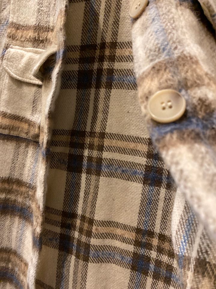 Hemdjacke Schackett Karo H&M blau beige in Plaidt