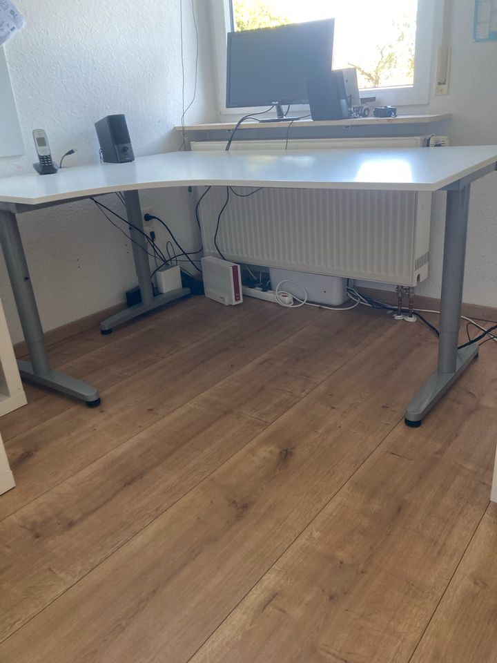 Schreibtisch Ikea Bekant Eckschreibtisch weiß in Mosbach
