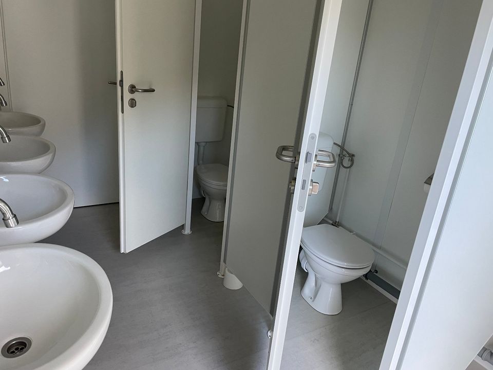 Toilettencontainer WC Dusch Sanitär Toiletten Container WC-Kabine in Medebach