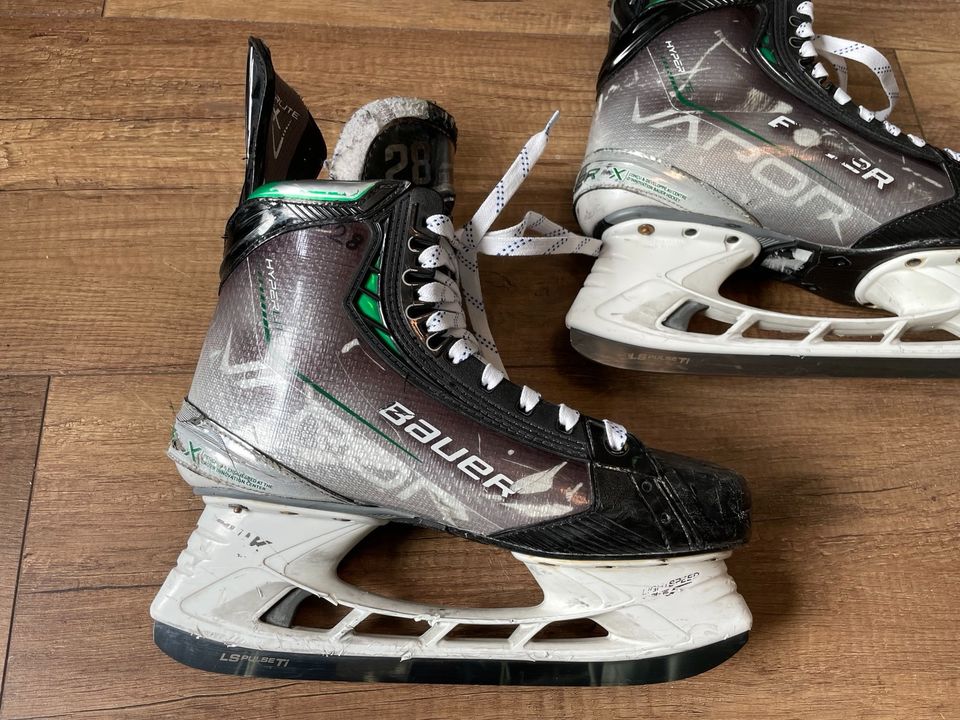 Bauer Hyperlite Eishockey Schlittschuhe 10 D 45,5 in Lampertheim