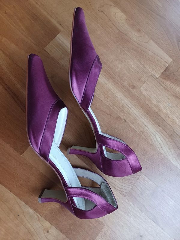 Satin Pumps Ballschuhe Brautschuhe Gr. 7 (40,5) dunkelrot in Dreieich