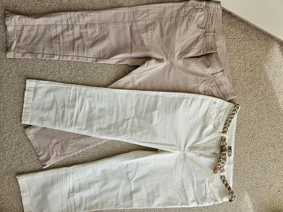 Beige und weiße Caprihose Größe 40 je 9€ in Emsdetten