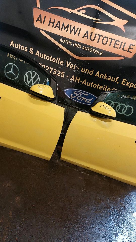 Opel astra J tür vorne R&L komplett Spiegel gut Zustand 2011 in Bochum