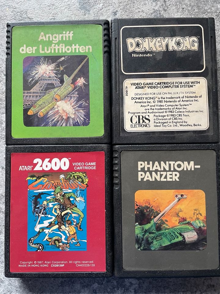 Atari 2600 inkl 17 Spielen Joystick u Netzteil Konsole Telespiel in Kasendorf