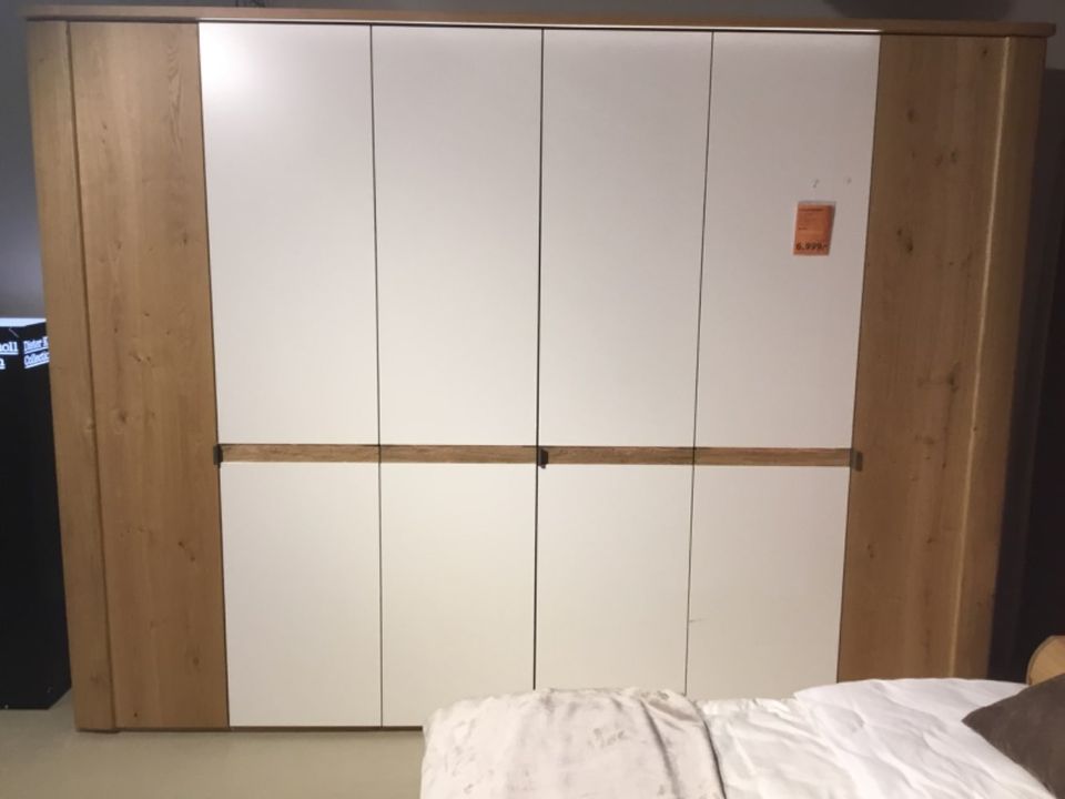 Möbel,Loddenkemper,Schlafzimmer Tibano,Eiche Funier-Lack Weiß,XXX in Wolfsburg