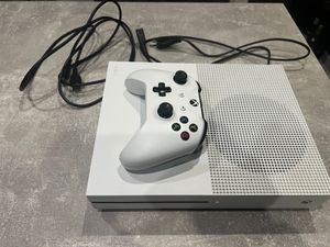 Xbox One S 1tb.  Console de Videogame Xbox One S Usado 84649276