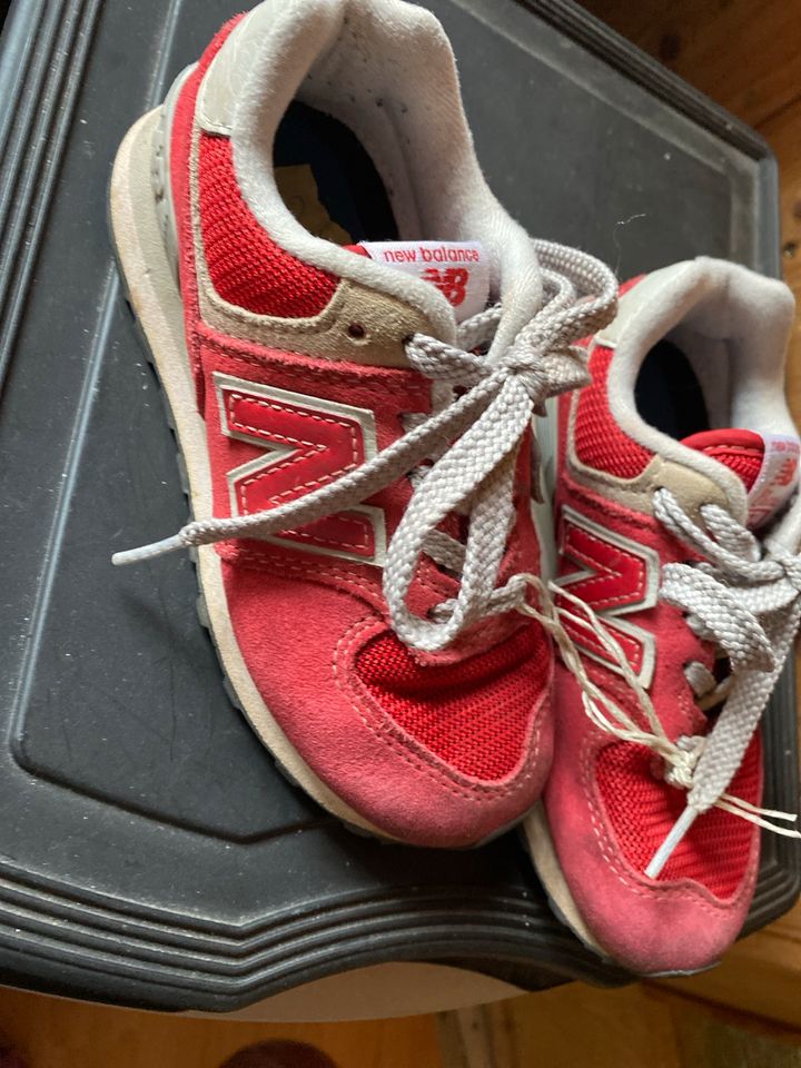 New Balance gr .30 rot in Zwickau