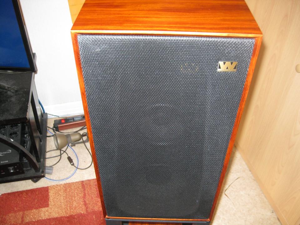 Wharfedale Linton mit orig. Ständer und Biophotone Regulatoren in Großkrotzenburg