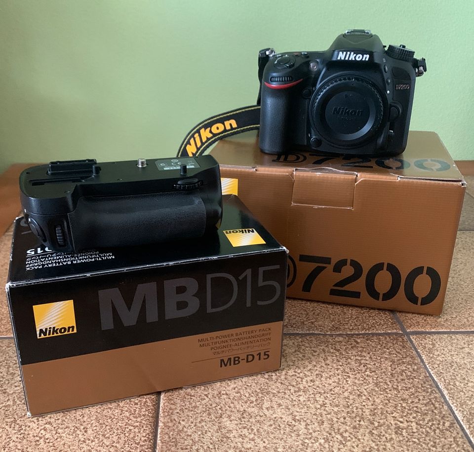 NIKON D7200 und ORIGINAL NIKON Batteriegriff MB-D15 in OVP in Alpen