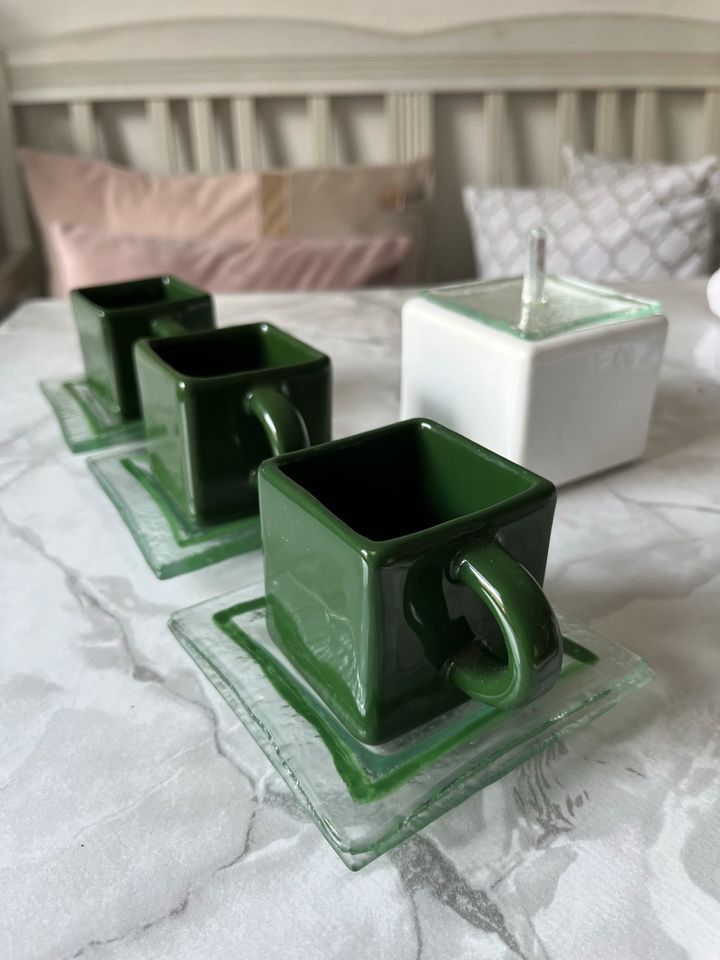 Art Deco Espresso Tassen Quadrat Design Keramik Glas grün weiß in Hamburg