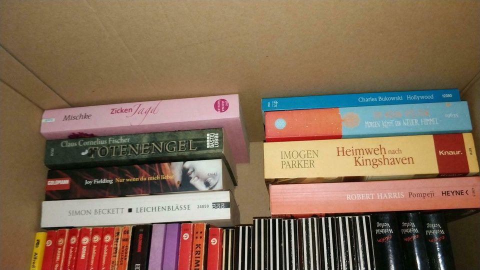 Bücher abzugeben Romane, alte neue Bände haushaltsauflösung in Bielefeld