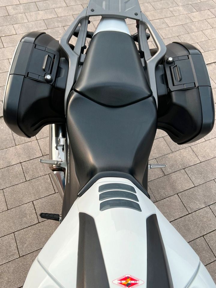 Honda NC700X mit vielen Zubehörteilen aus 1.Hand im TOP-Zustand! in Emmerich am Rhein