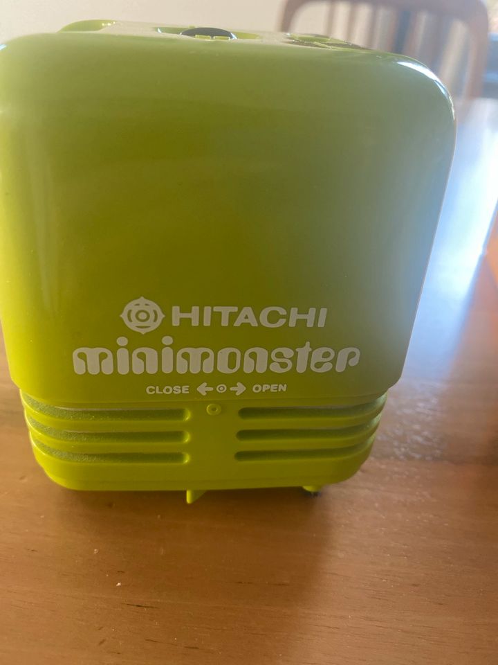 Hitachi Krümmel/Tischsauger mit 1.5 Batterie in Singen