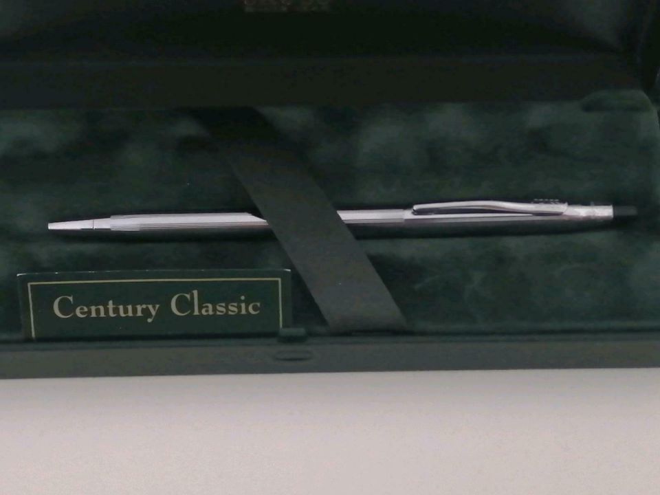Cross Century Classic glänzender Chrom Kugelschreiber in Premium in Peiting