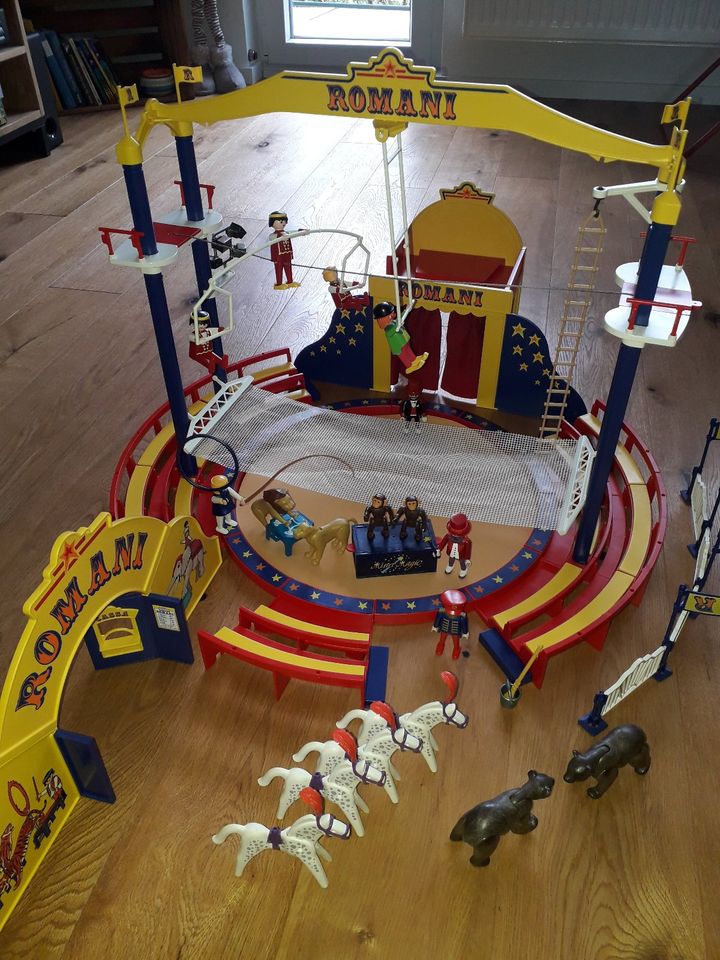 Playmobil Zirkus 3720 mit Zubehör + ausziehbaren Tiertransporter in Pfinztal