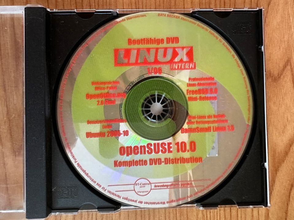 open SuSE Linux 10.0 komplette DVD-Distribution in Luckenwalde