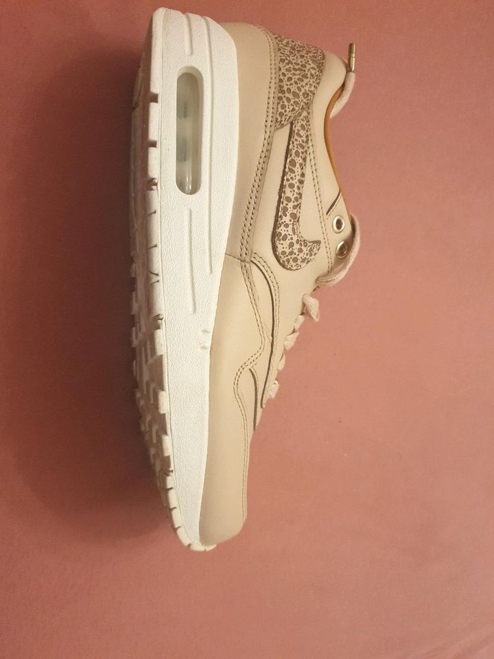 Nike Air Max 1Safari Vachetta Tan Sail (Women's) in Asperg