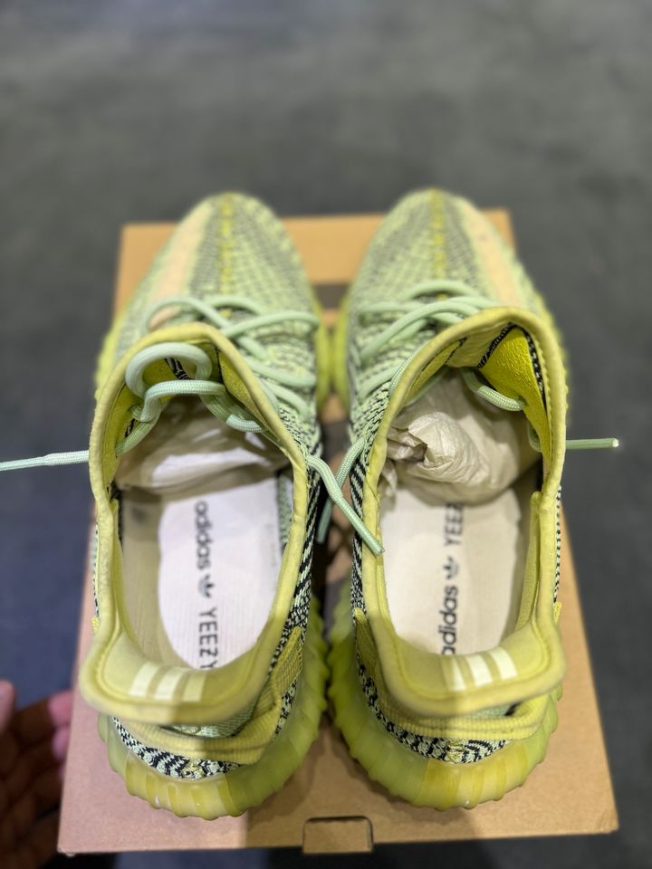 Adidas Yeezy 350 V2 Yeezreel Gr.44 in Wolfenbüttel