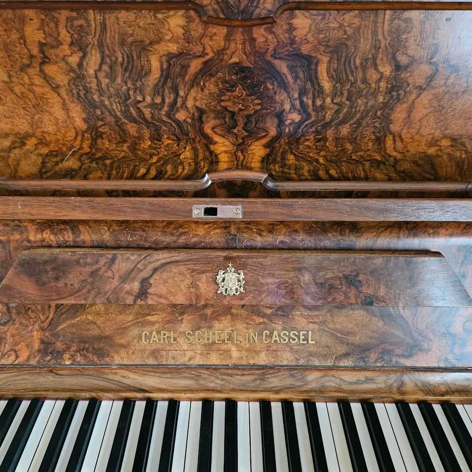 Klavier - antik und gestimmt in Hannover