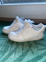 Nike Court Boroug Low sneaker Schuhe Gr.40 weiß grau Niedersachsen - Sachsenhagen Vorschau