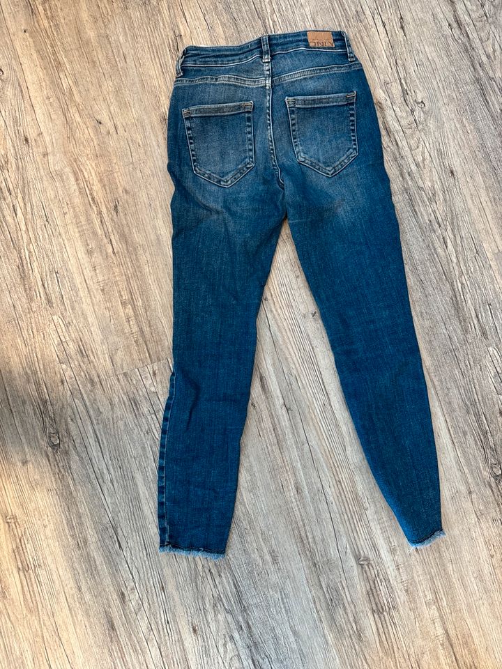 Jeans Größe S/30 von Only in Bad Vilbel