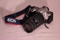 Canon EOS 300 mit Sigma 70-300mm 4-5.6 - Analoge Kamera Hamburg-Nord - Hamburg Winterhude Vorschau
