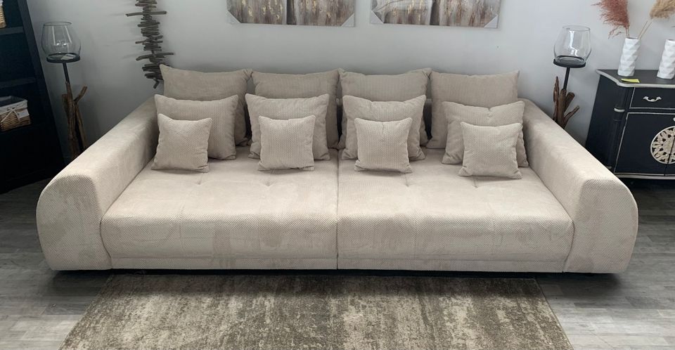 Big-Sofa in Beige und Samtcord Samtoptik Wohnzimmer lose Kissen P in Bielefeld