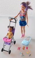 Barbie FJB00 Mutter mit Kind u. Zubehör + hüpfender Kinderwagen Schleswig-Holstein - Harrislee Vorschau