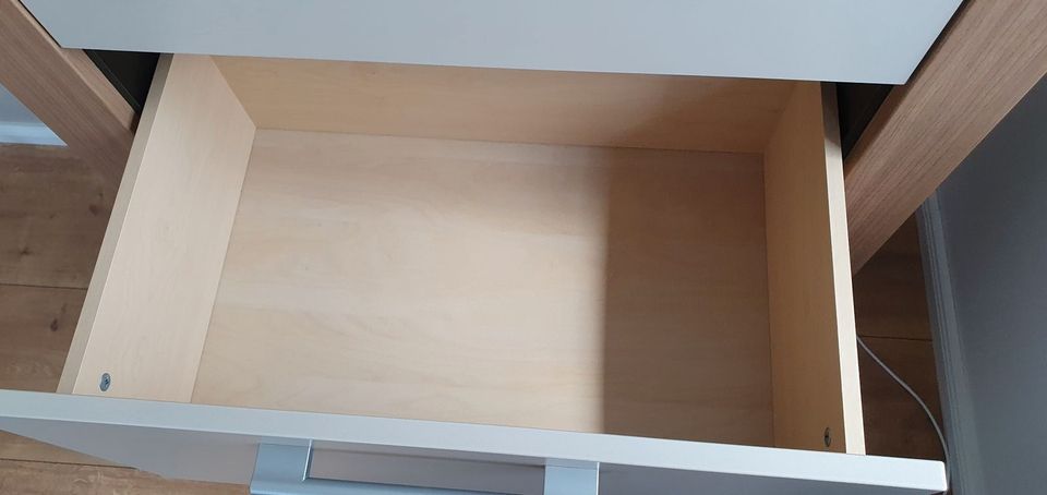 Schrank Eiche - High-/Sideboard - Kommode - wie NEU einwandfrei in Bremen