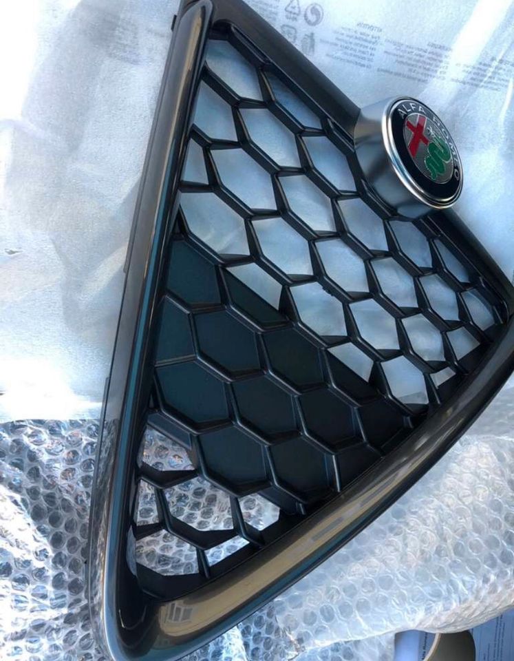 Alfa Romeo Giulietta Kühlergrill Antrazit ORIGINAL, NEU 156112054 in Bayern  - Stöhrhaus | Ersatz- & Reparaturteile | eBay Kleinanzeigen ist jetzt  Kleinanzeigen