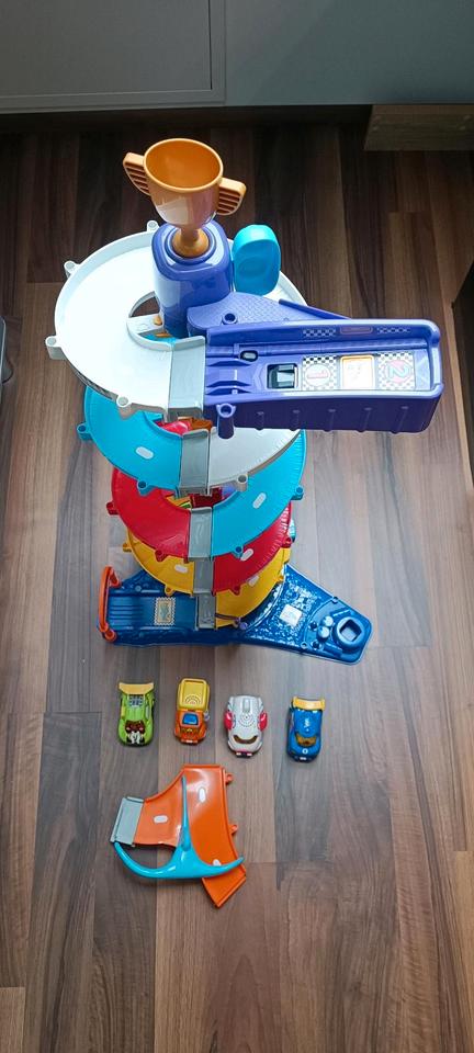 VTech - Tut Tut Baby Flitzer - 2-in-1-Turboturm mit 4 Fahrzeugen in Weilheim i.OB