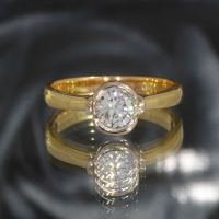 WERT 3.900,- BICOLOR SOLITÄR BRILLANT RING IN 18K GOLD TLXW 87628 Essen - Essen-Stadtmitte Vorschau