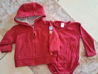 Baby Ausstatung Body&Jäckchen gr 56 rot Schwerin - Lankow Vorschau