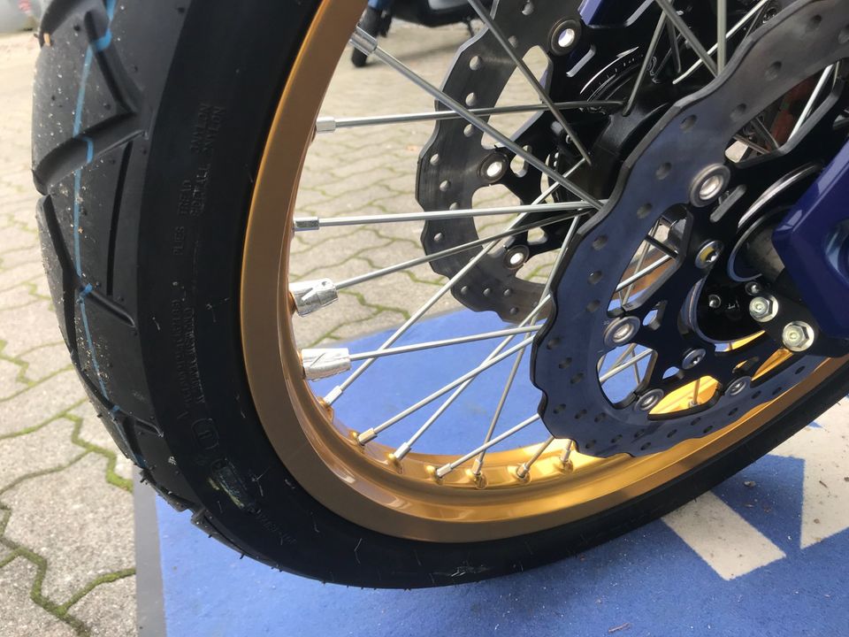 Böwadt-und-Hansen-185-Suzuki-DL-800-DE-V-Strom-schwarz-blau in Handewitt