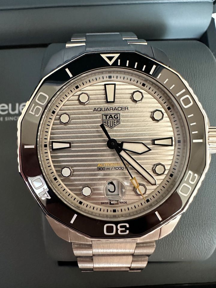 TAG Heuer Aquaracer 43mm Automatik - NEU WBP201C-BA0632 in Karlsruhe