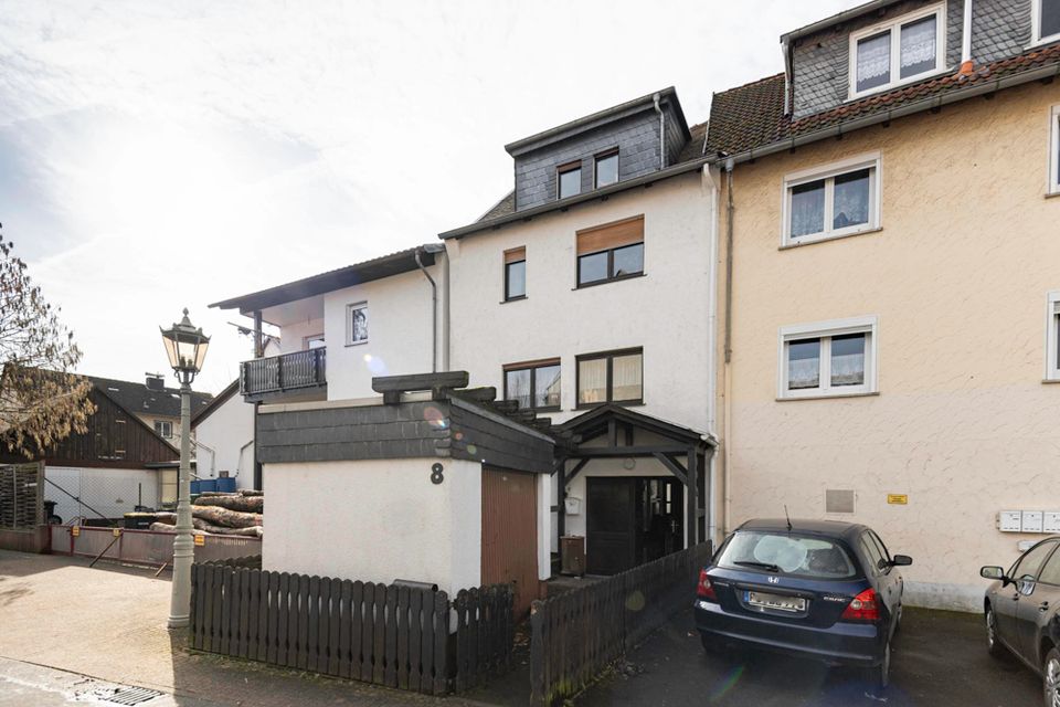 Reihenmittelhaus mit Terrasse in zentraler Lage in Nidda // Verkauf mit Rückmietung in Nidda