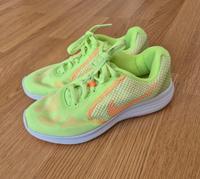 Sneaker✨Sportschuhe✨Nike✨Gr. 35.5 Aachen - Kornelimünster/Walheim Vorschau