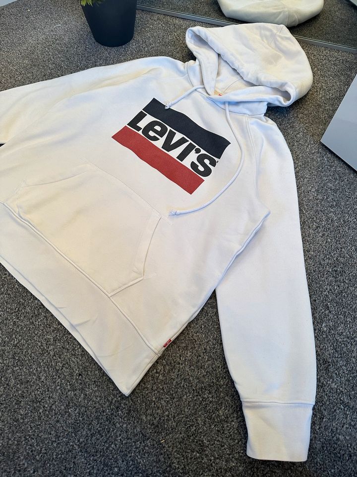 Levi’s Oversice Sweatshirt in Weiß Gr.S in Gifhorn