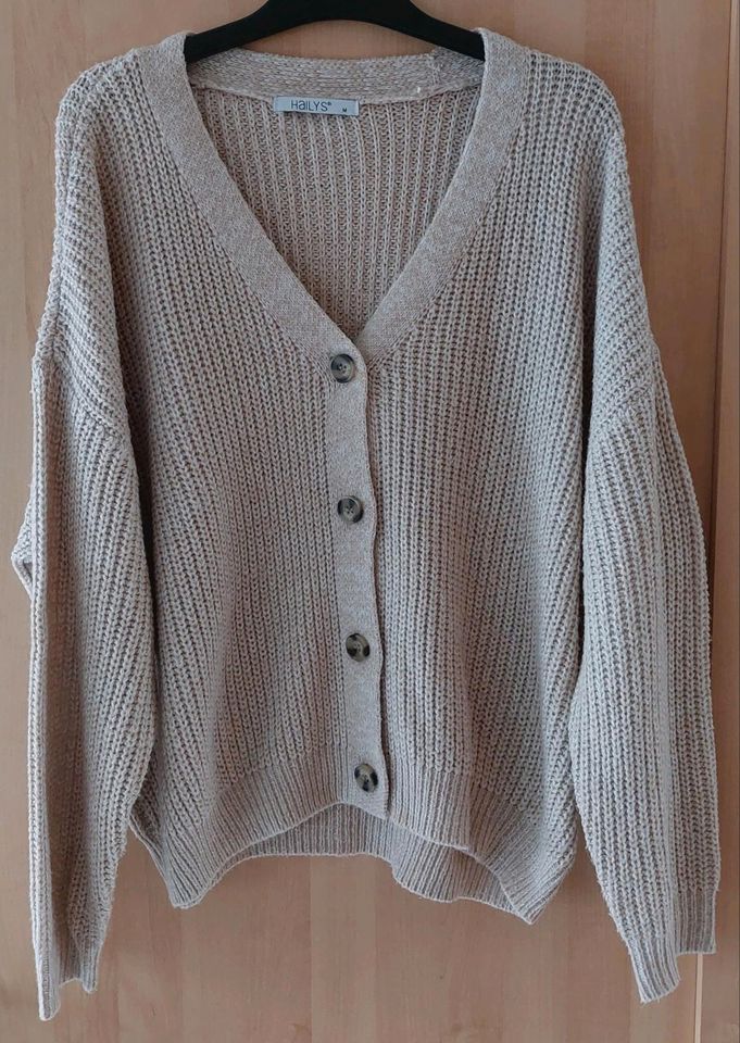 Strickjacke Pullover von Hailys Größe M in Edenkoben