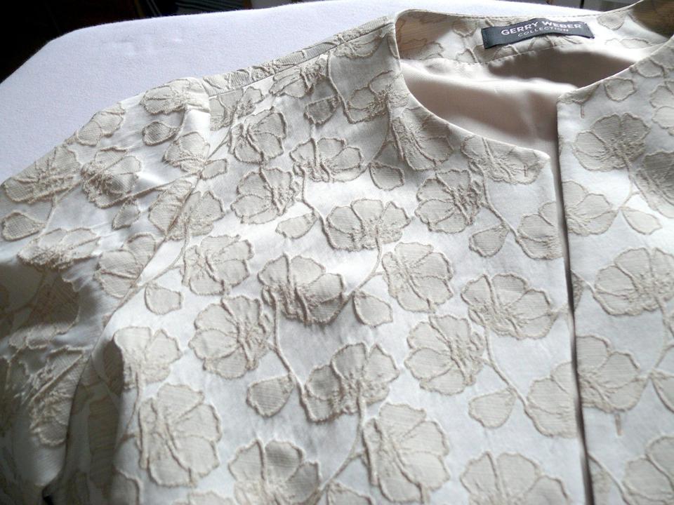 Jacke Blazer Kurzblazer festlich Gerry Weber Gr. 42 beige in Burghaun