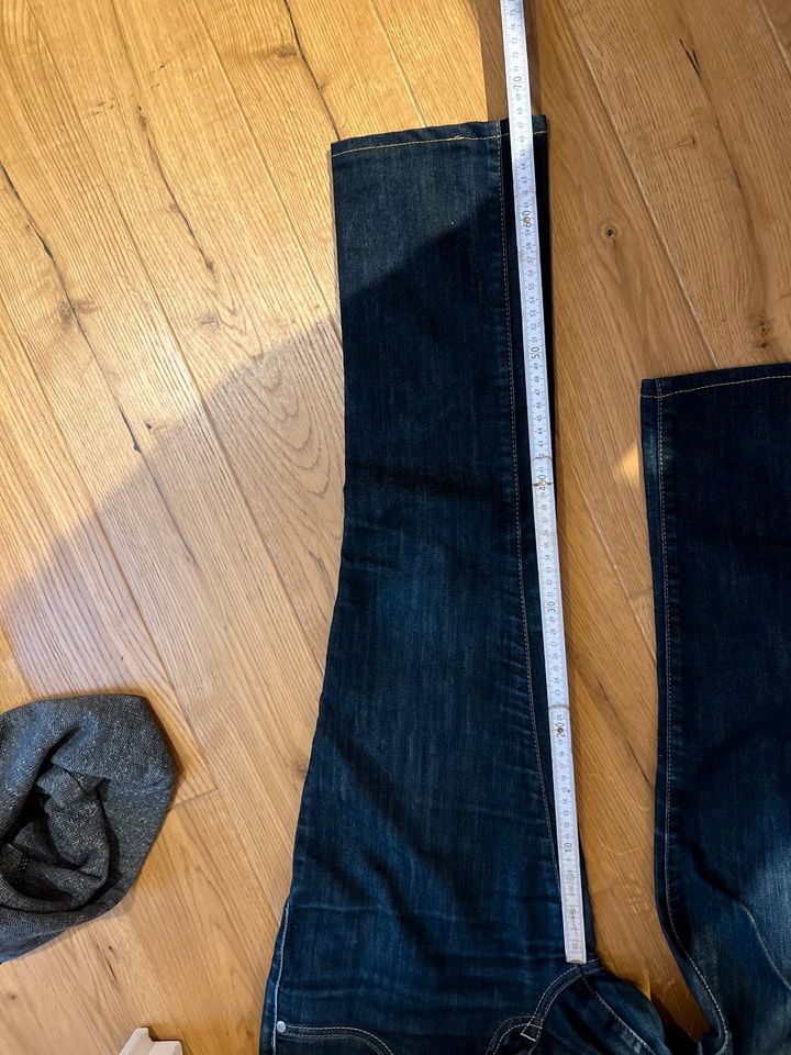 Guess Jeans 29 kurz in Kiedrich