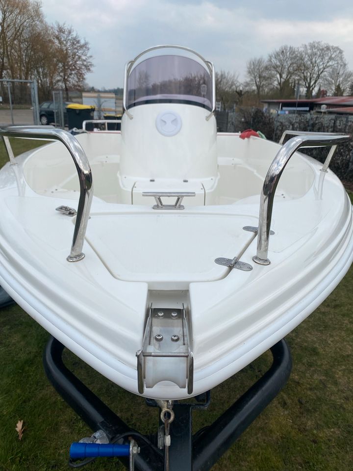 Texas 430 Open Konsolenboot Sportboot Angelboot mit Trailer in Lübz