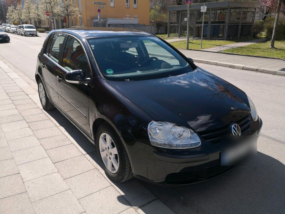 Golf 5 1,6 Benziner mit Automatikgetriebe Problem in München