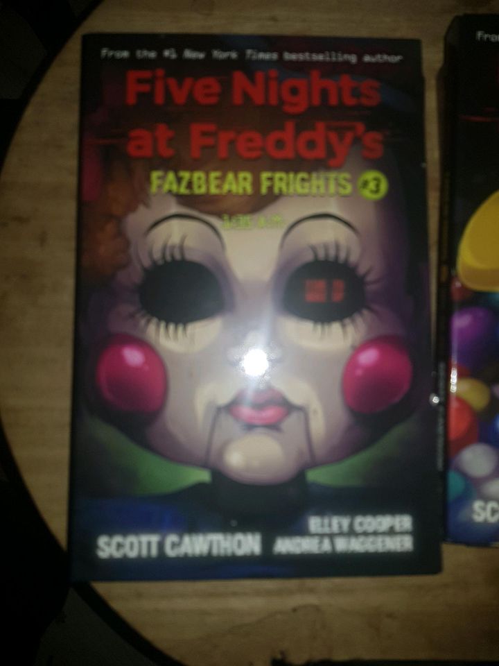 Five nights at freddys fazbear frights band 1-4 in Schneverdingen