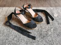 EMP Banned Dots Schuhe Sommer schwarz Punkte Rockabilly Absatz 38 Nordrhein-Westfalen - Halle (Westfalen) Vorschau