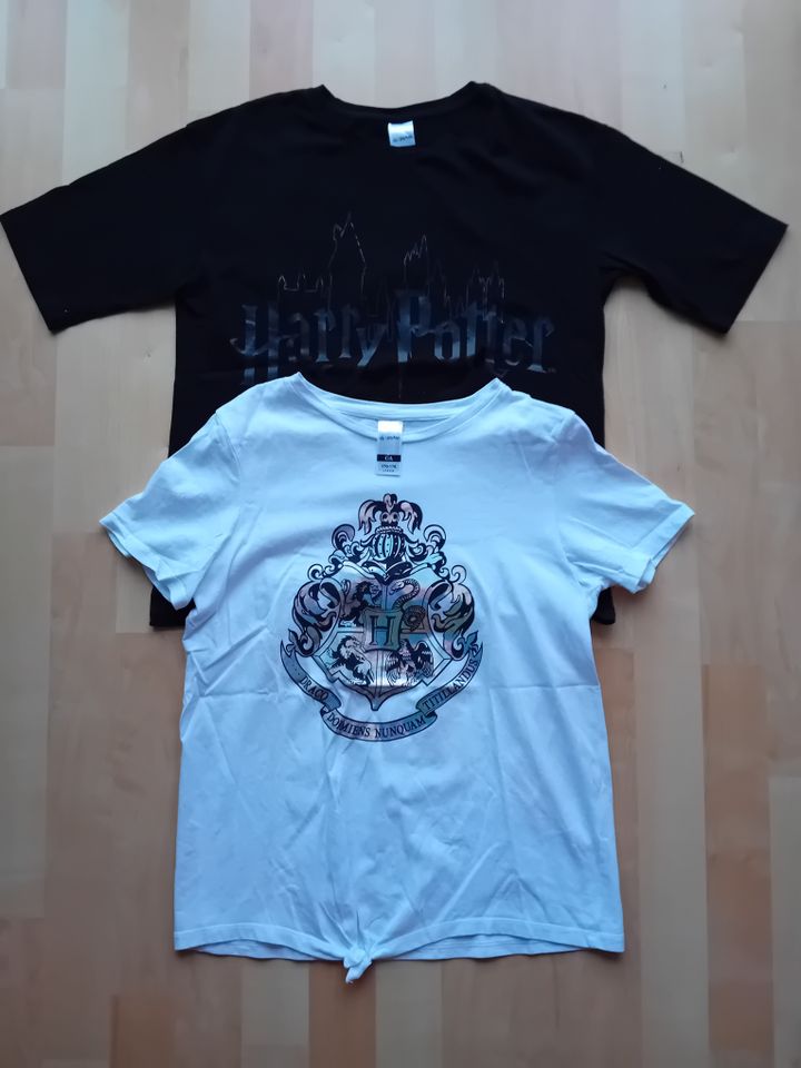 Harry Potter (C&A) 2 T-Shirts in Gr. 170/176 schwarz/weiß in Uetersen