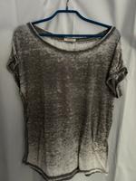 federleichtes Damen T-Shirt von Lee Brandenburg - Schönefeld Vorschau