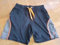 kurze Turnhose Sporthose Shorts für Jungen Größe 158 Aubing-Lochhausen-Langwied - Aubing Vorschau